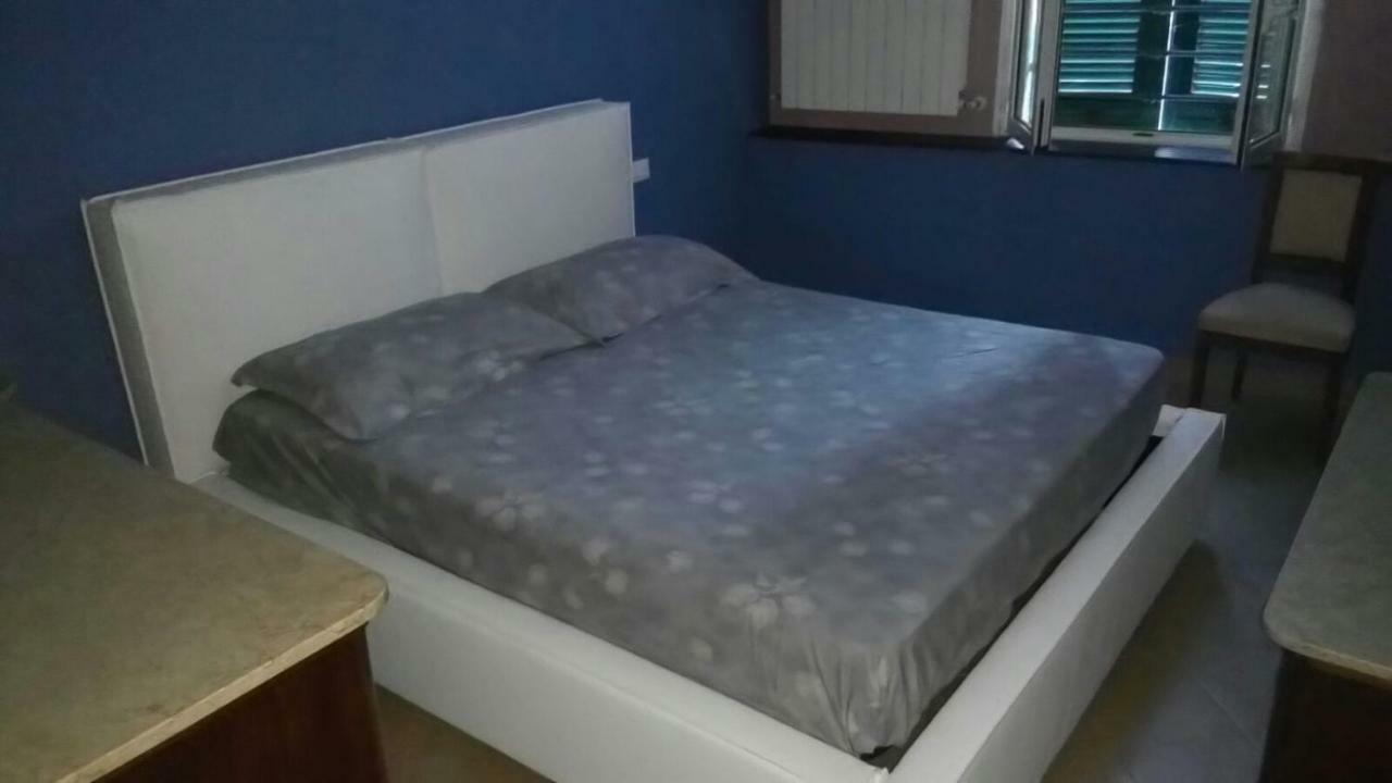 Casa Florine Lägenhet Finale Ligure Exteriör bild