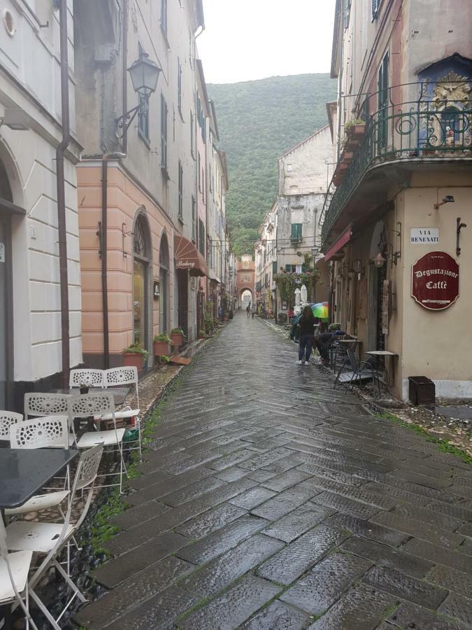 Casa Florine Lägenhet Finale Ligure Exteriör bild